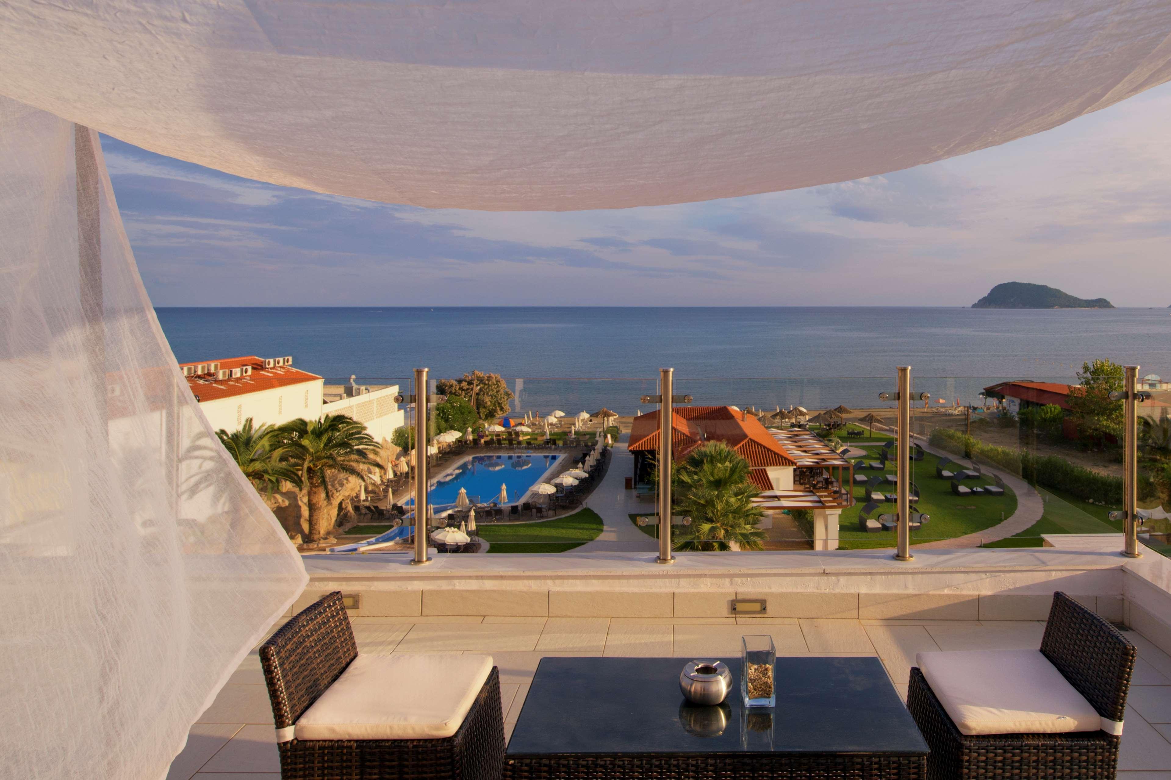 Galaxy Beach Resort BW Premier Collection Лаганас Екстериор снимка