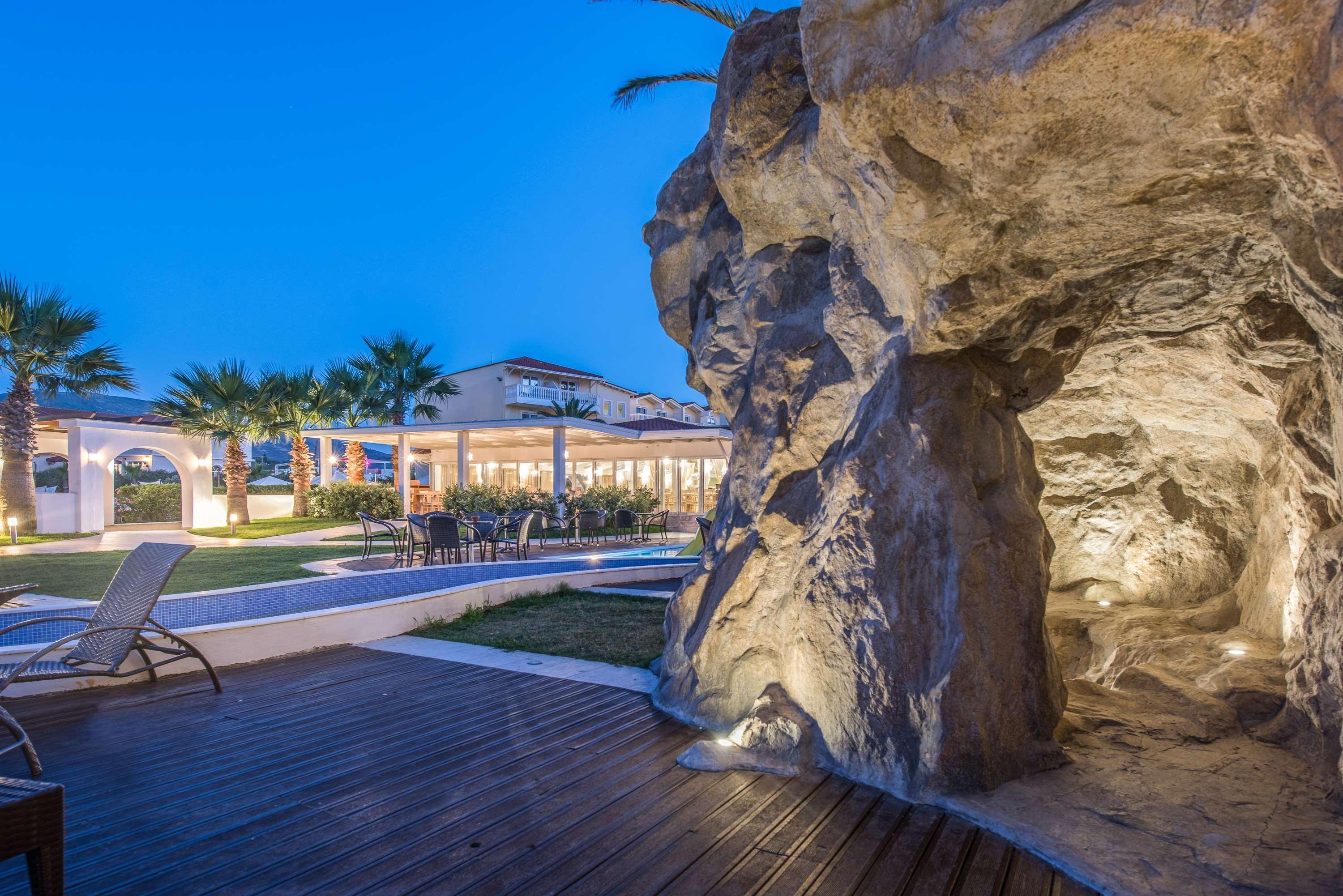 Galaxy Beach Resort BW Premier Collection Лаганас Екстериор снимка