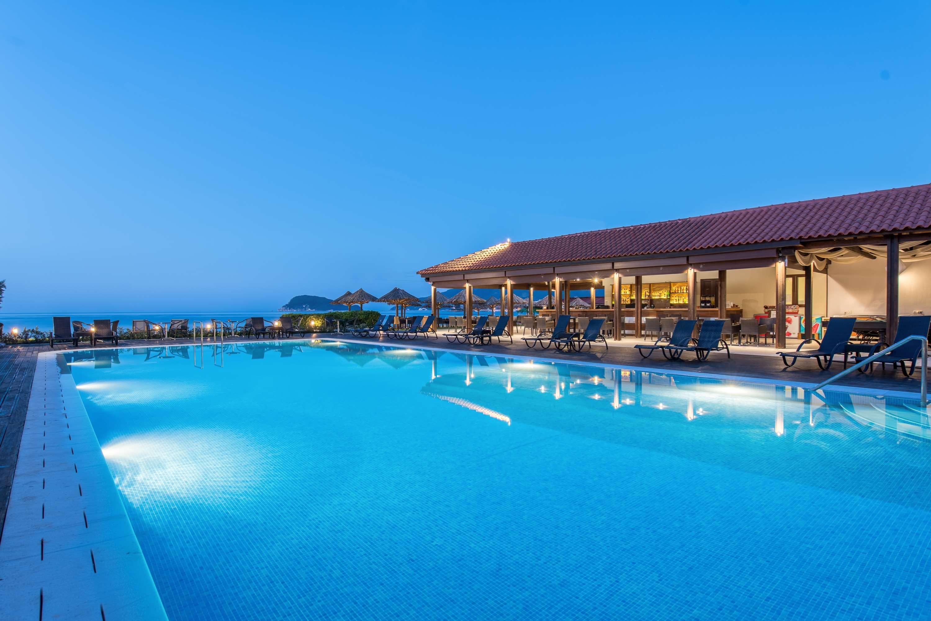 Galaxy Beach Resort BW Premier Collection Лаганас Екстериор снимка