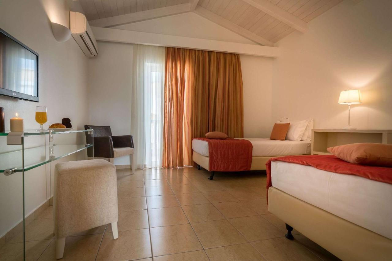 Galaxy Beach Resort BW Premier Collection Лаганас Екстериор снимка