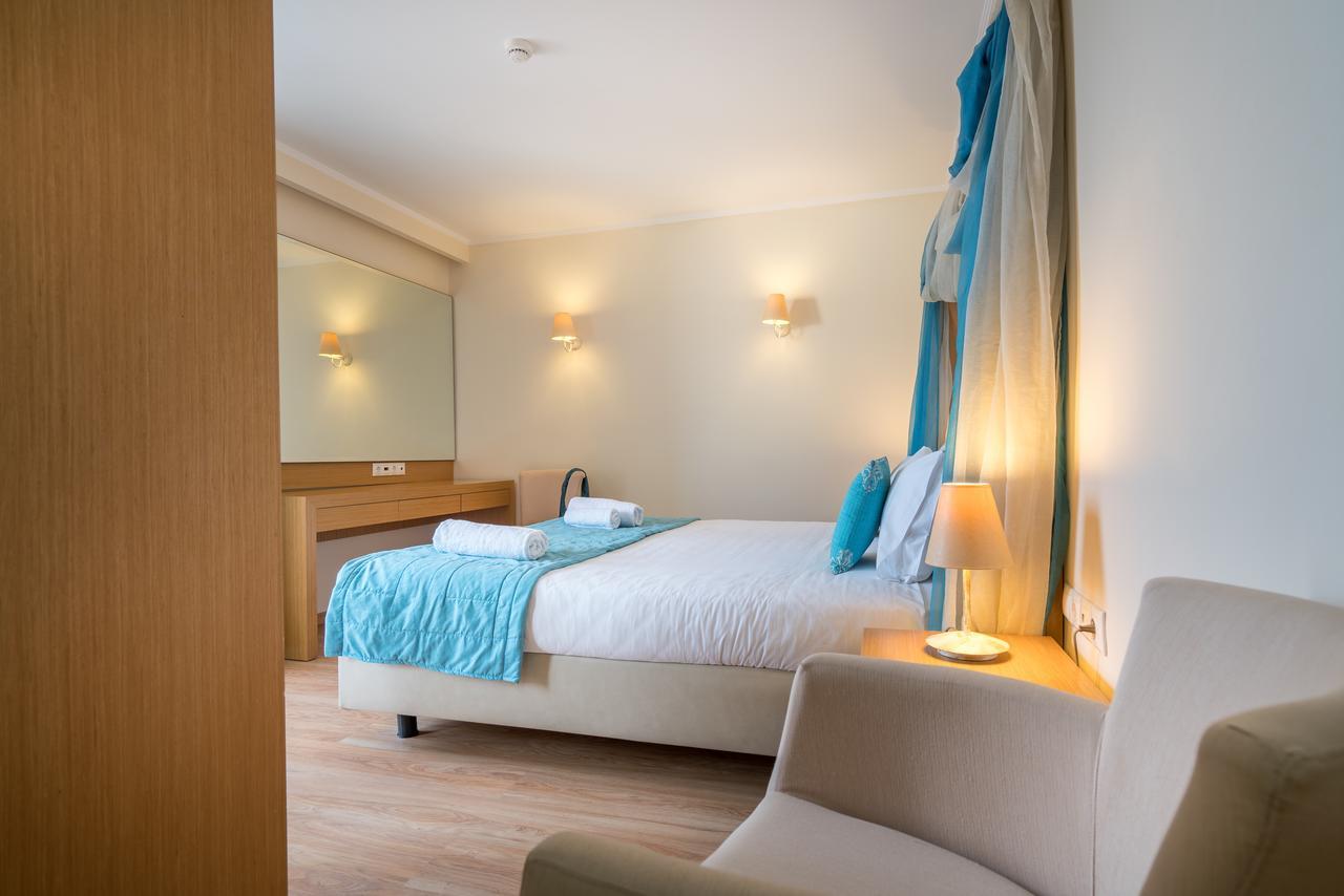 Galaxy Beach Resort BW Premier Collection Лаганас Екстериор снимка